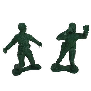 Set of 2 Green Plastic Army Men Toy Soldiers 4 inch  Unbranded